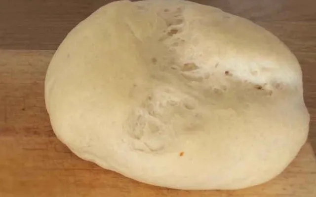 ball of pizza dough