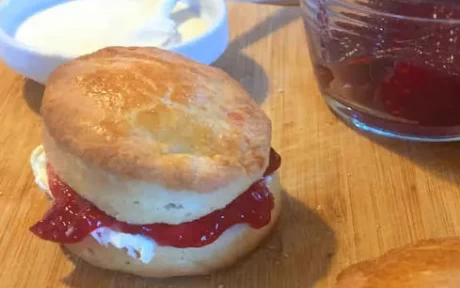 scones with jam and clotted cream