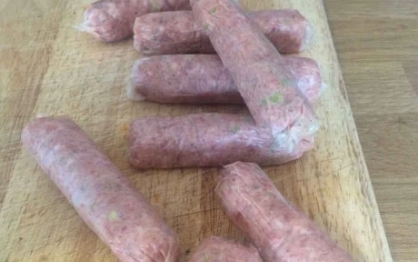 12 pork sausages