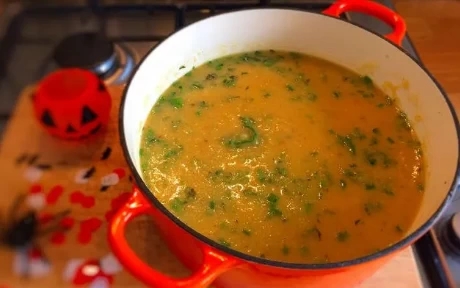 pot of pumpkin soup