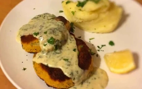 fishcakes and parsley sauce